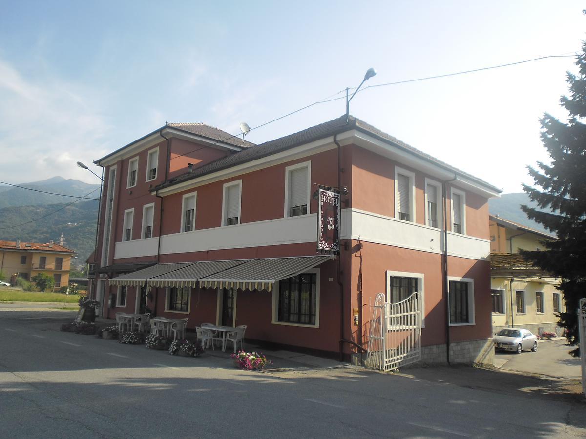 L'Ostu Del Povr-Om Hotel Pinasca Exterior photo